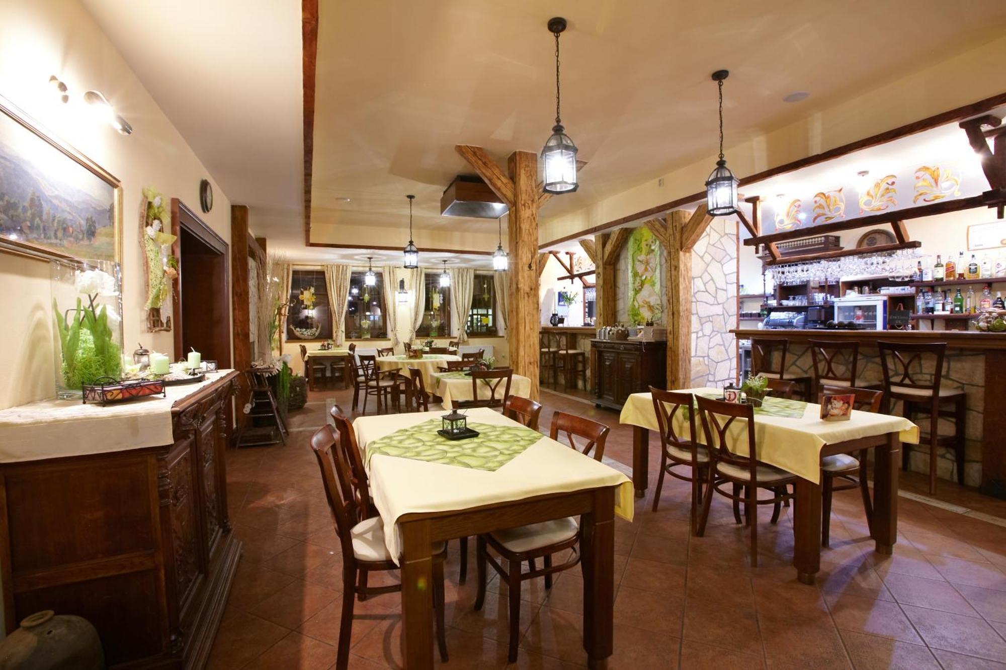 Penzion A Restaurace Stare Casy Горни-Бечва Экстерьер фото